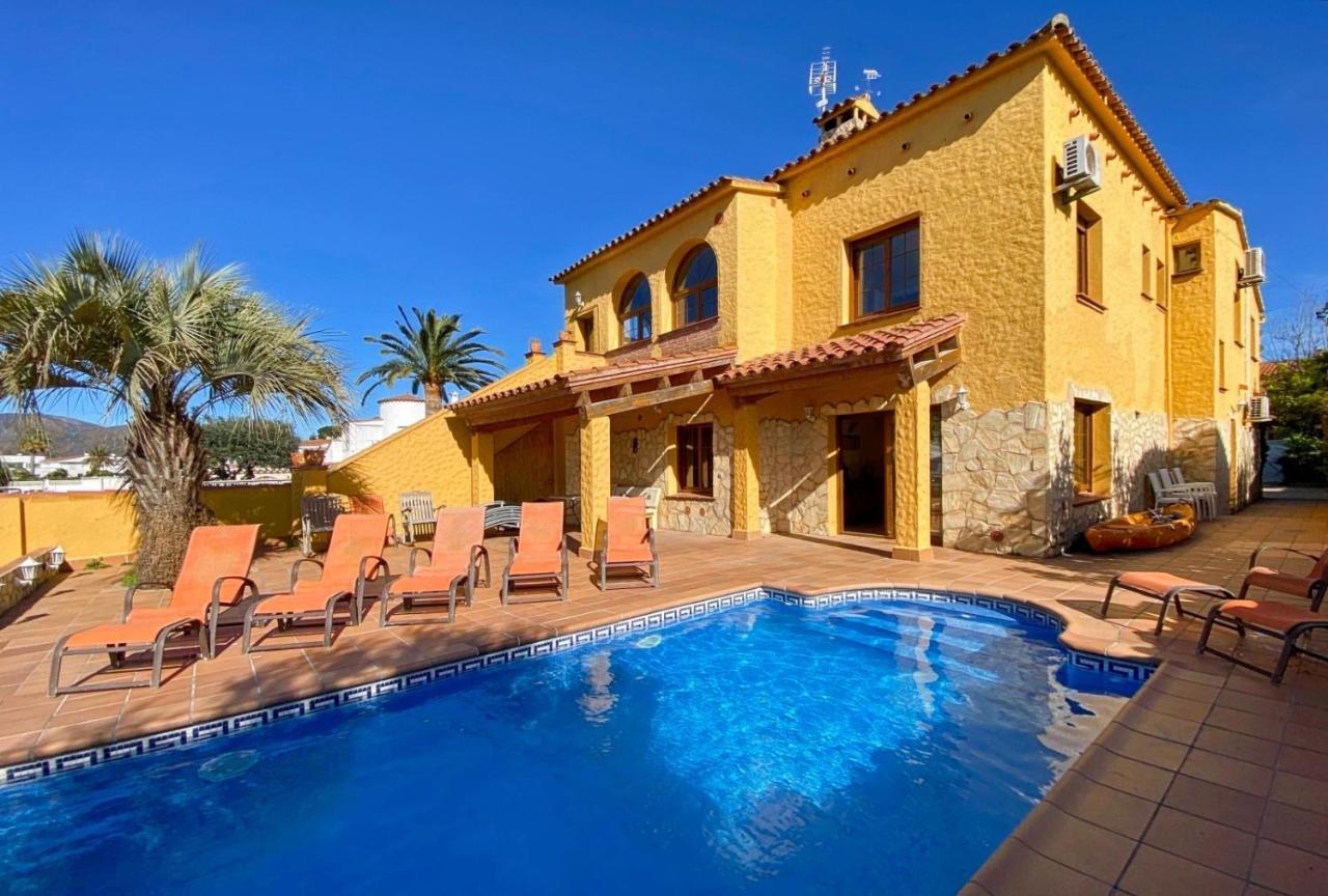 Ampuriahome Villa Hosting 15, Pool & Mooring Empuriabrava Extérieur photo