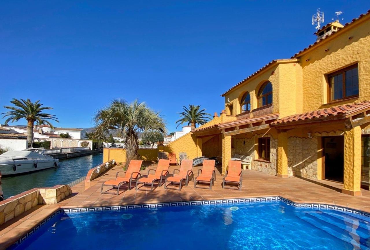 Ampuriahome Villa Hosting 15, Pool & Mooring Empuriabrava Extérieur photo