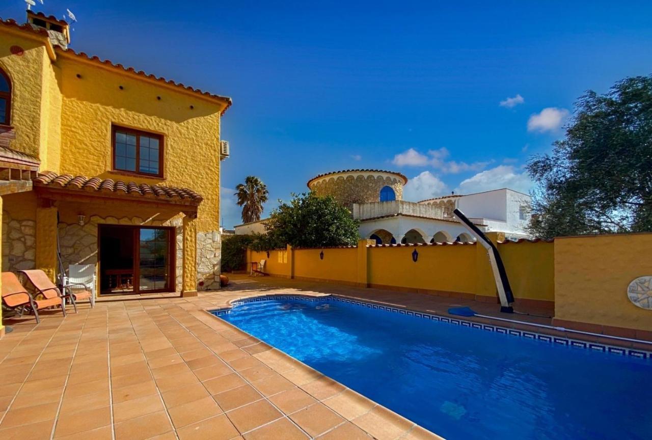 Ampuriahome Villa Hosting 15, Pool & Mooring Empuriabrava Extérieur photo