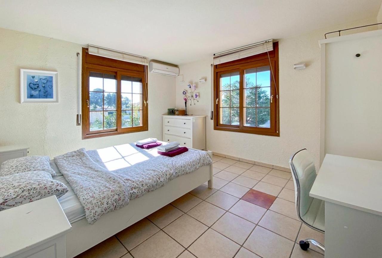 Ampuriahome Villa Hosting 15, Pool & Mooring Empuriabrava Extérieur photo