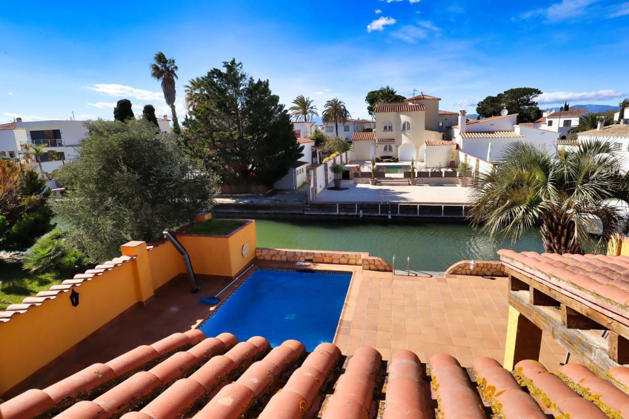 Ampuriahome Villa Hosting 15, Pool & Mooring Empuriabrava Extérieur photo